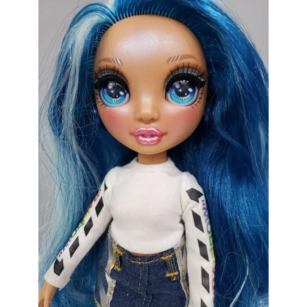 MGA Entertainment gently used